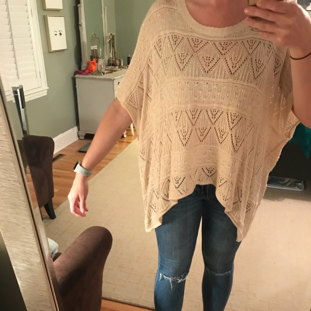 F21 tan short sleeve knit top